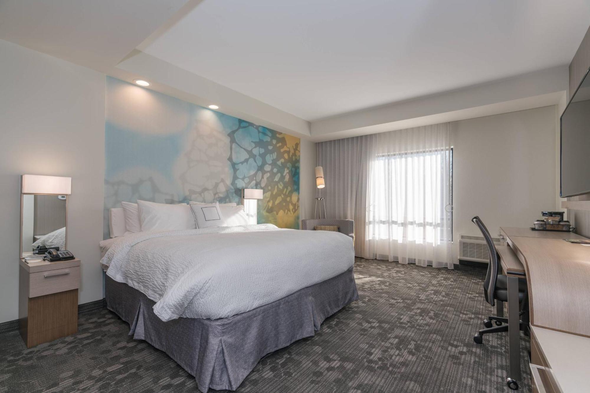 Courtyard By Marriott West Springfield Hotel Exterior photo